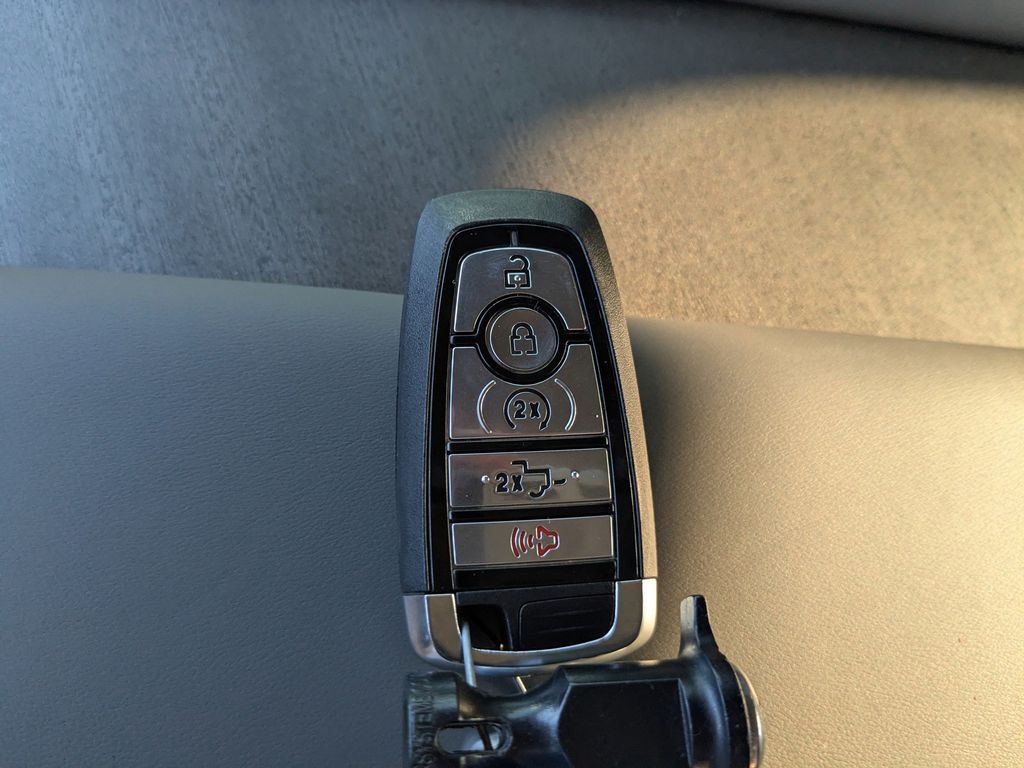 2025 Ford F-450 Super Duty Platinum