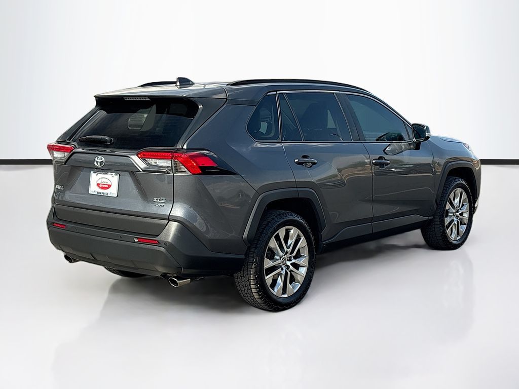 Thumbnail: 2021 Toyota RAV4 - 5