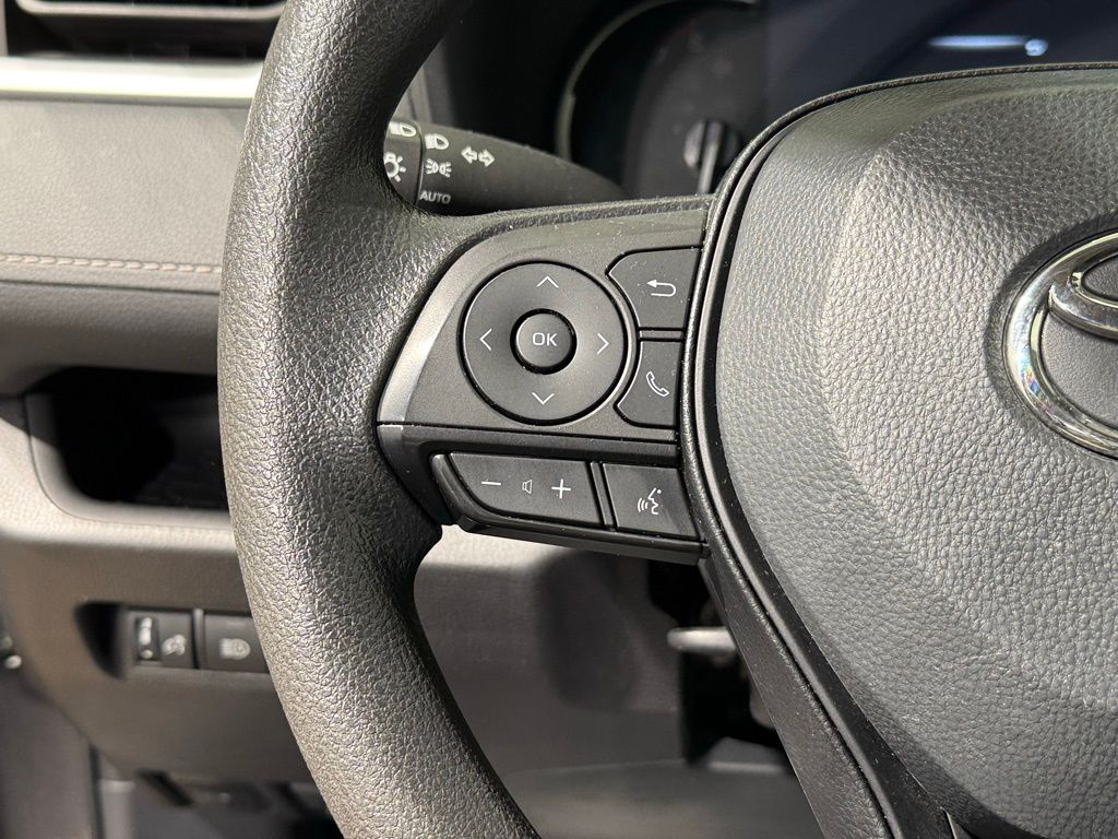 Thumbnail: 2025 Toyota RAV4 - 23