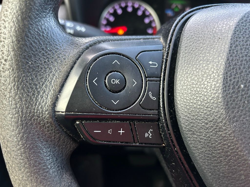 Thumbnail: 2020 Toyota RAV4 - 19