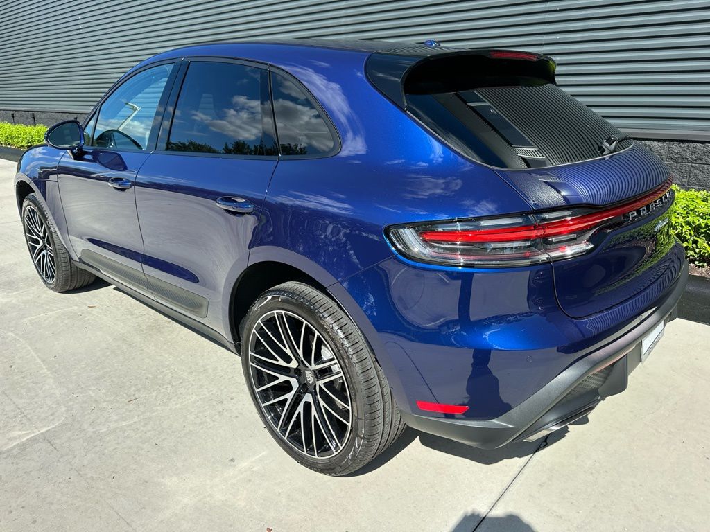 Thumbnail: 2026 Porsche Macan - 3