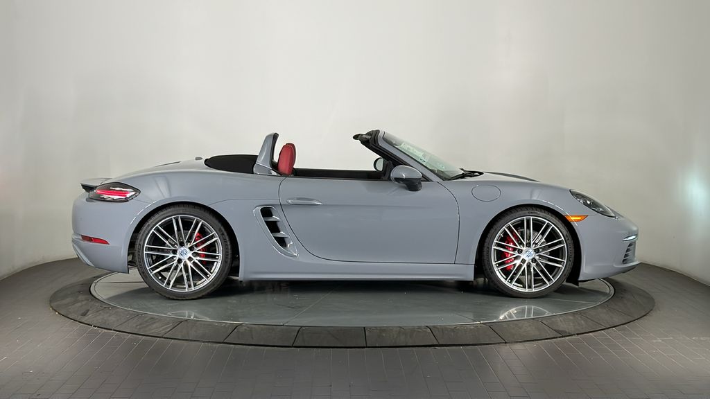 Thumbnail: 2025 Porsche 718 Boxster - 16