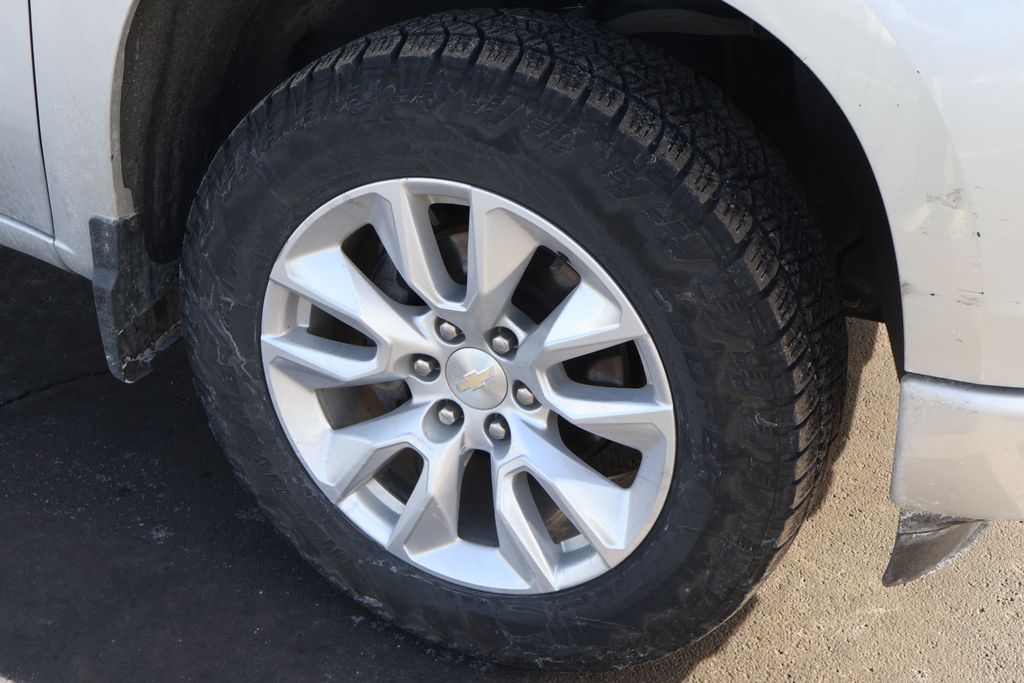 Thumbnail: 2022 Chevrolet Silverado 1500 - 5