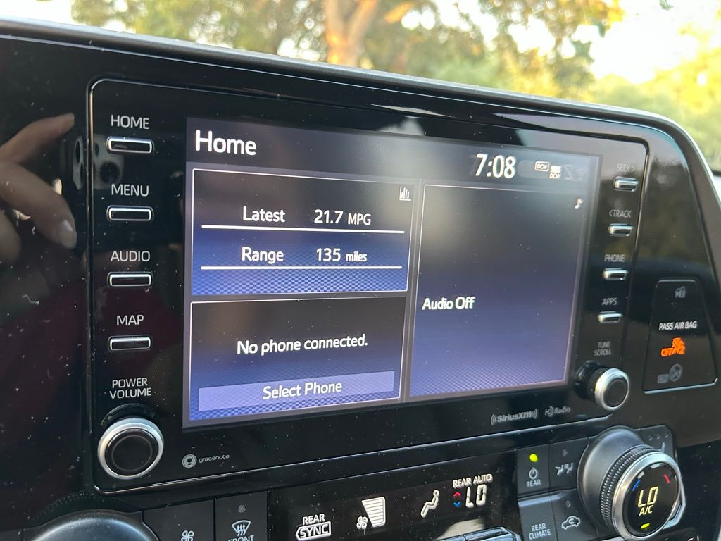 2021 Toyota Highlander XLE 25