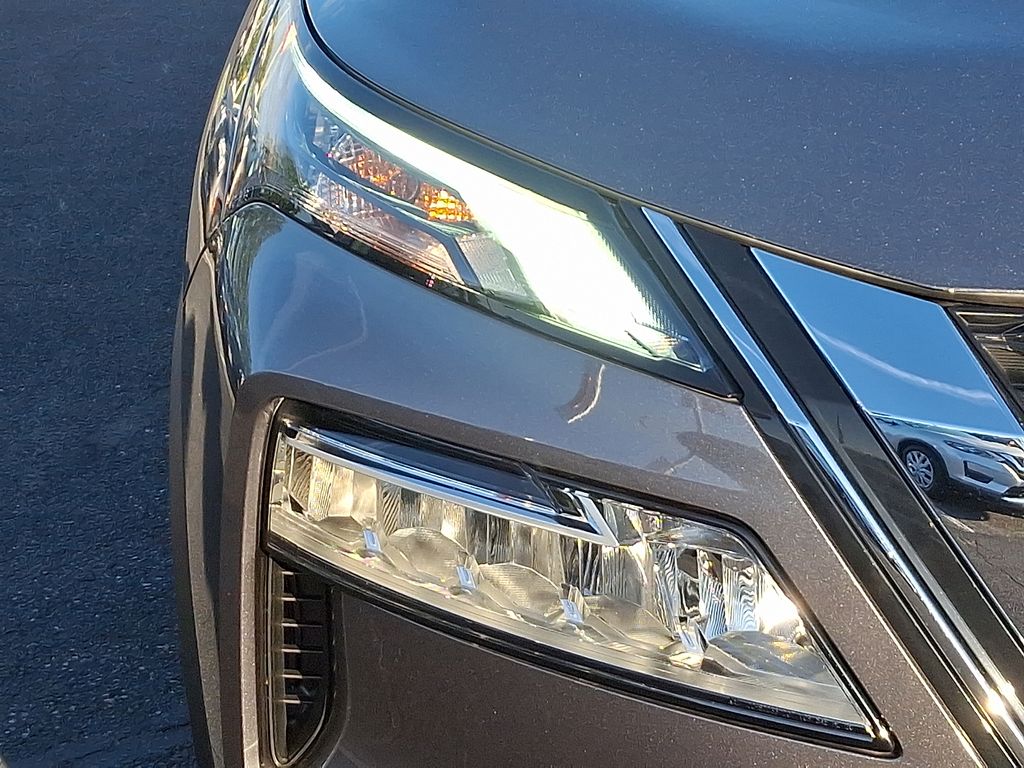 Thumbnail: 2023 Nissan Rogue - 9