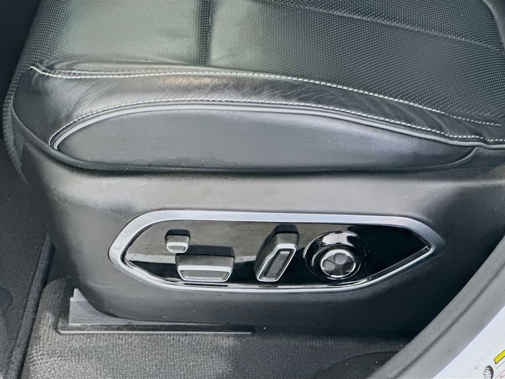 JeepGrand Cherokee22