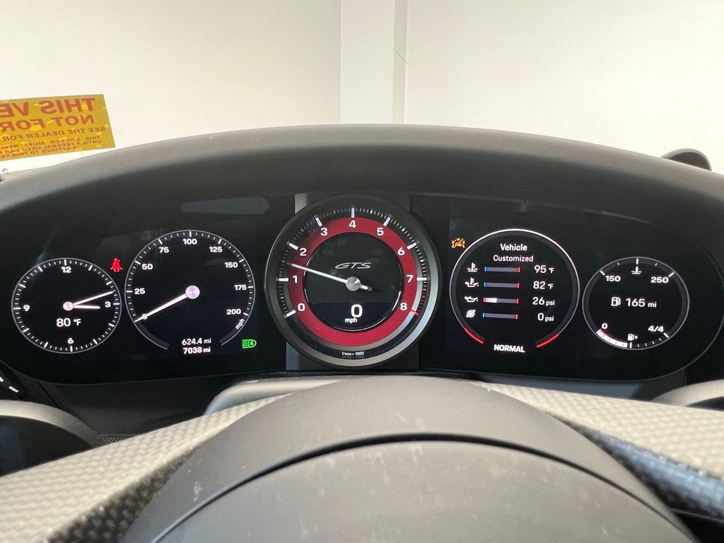 Thumbnail: 2022 Porsche 911 - 10