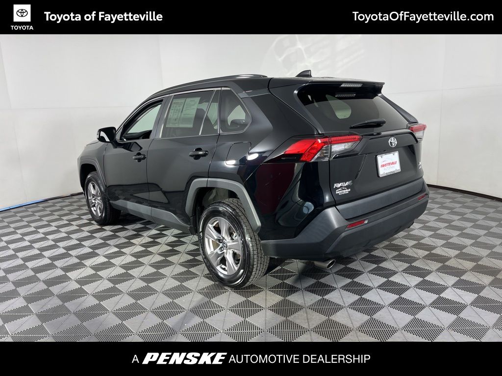 2022 Toyota RAV4 XLE 12