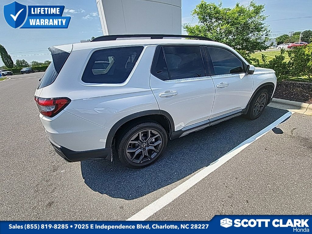 2024 Honda Pilot Elite AWD's photo