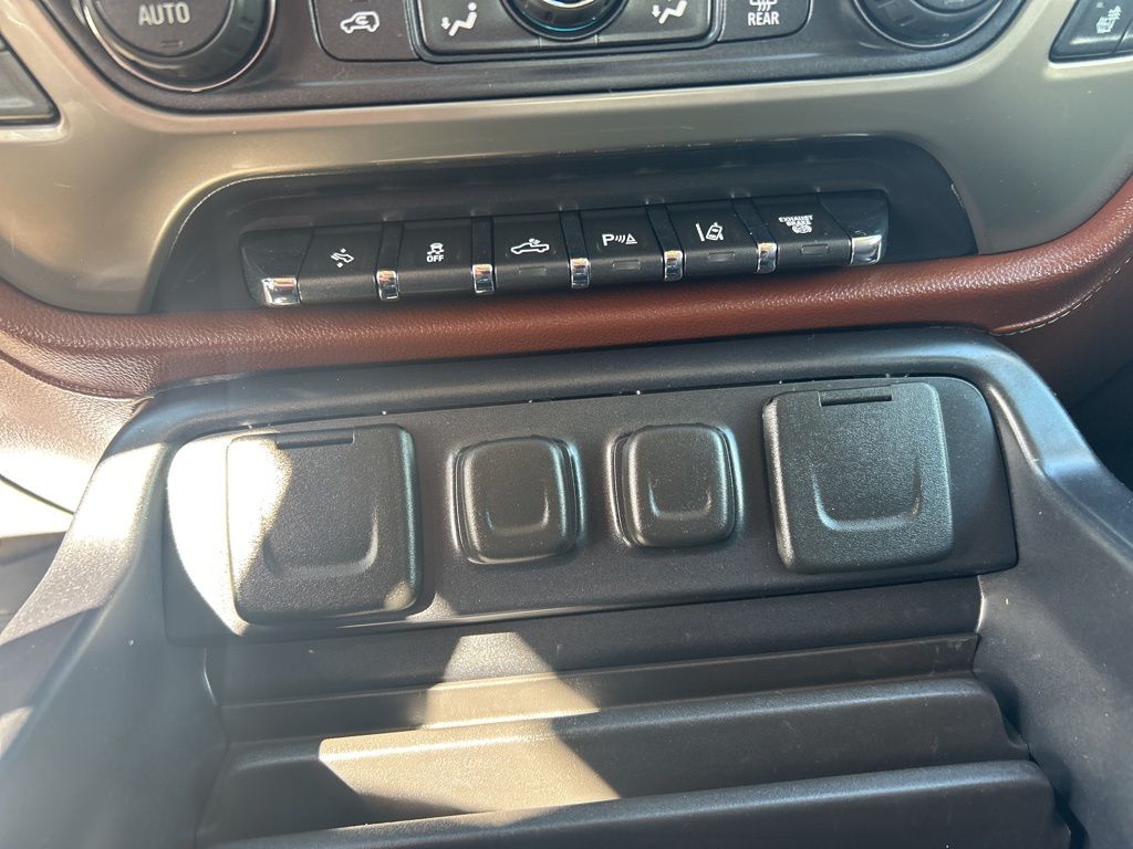 ChevroletSilverado 3500HD16