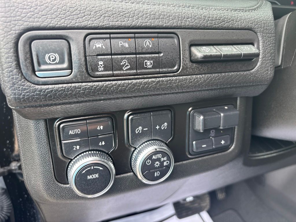 Used 2024 GMC Yukon SUV