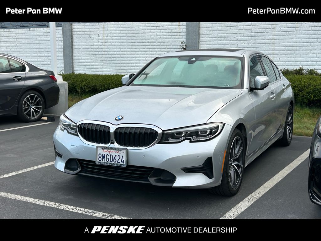 2019 BMW 3 Series 330i Hero Image