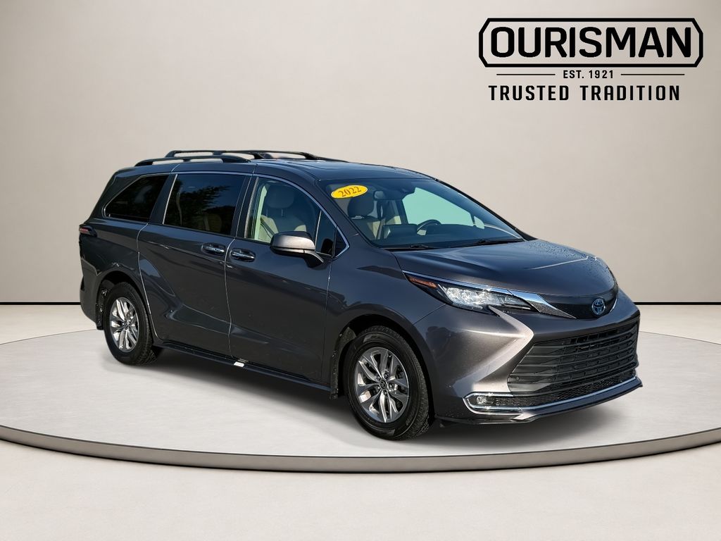 Predawn Gray Mica 2022 Toyota Sienna Minivan Front-Wheel Drive Continuously Variable Transmission