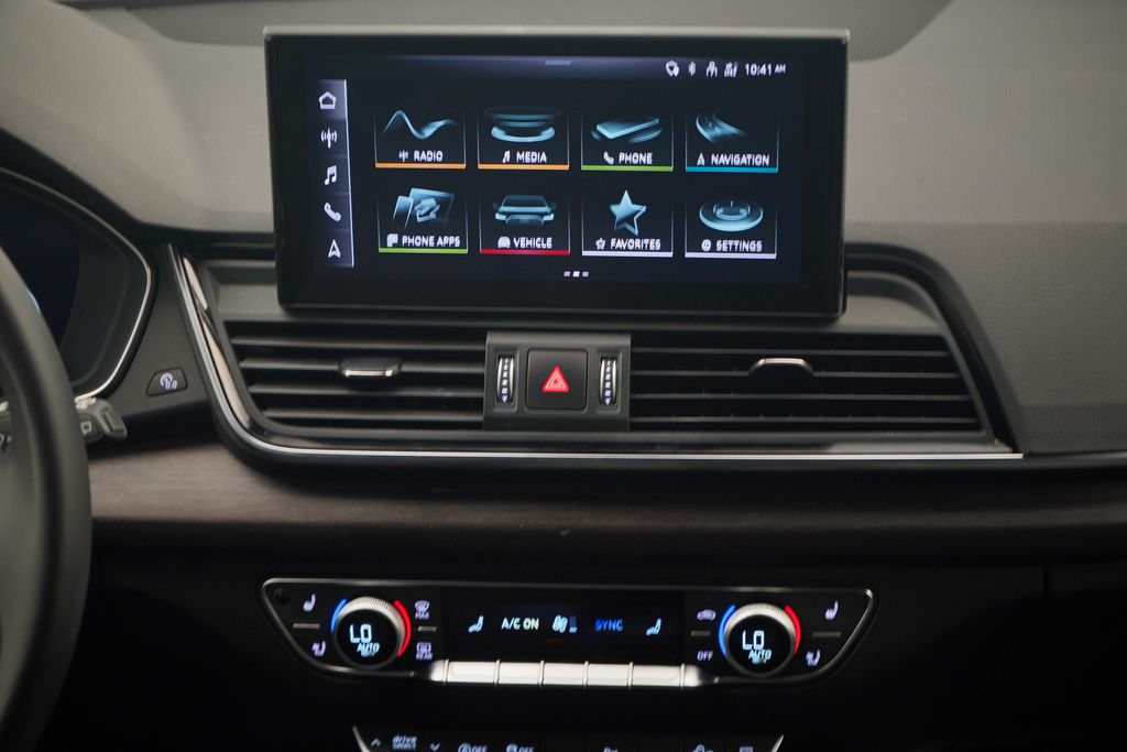 Thumbnail: 2023 Audi Q5 - 10