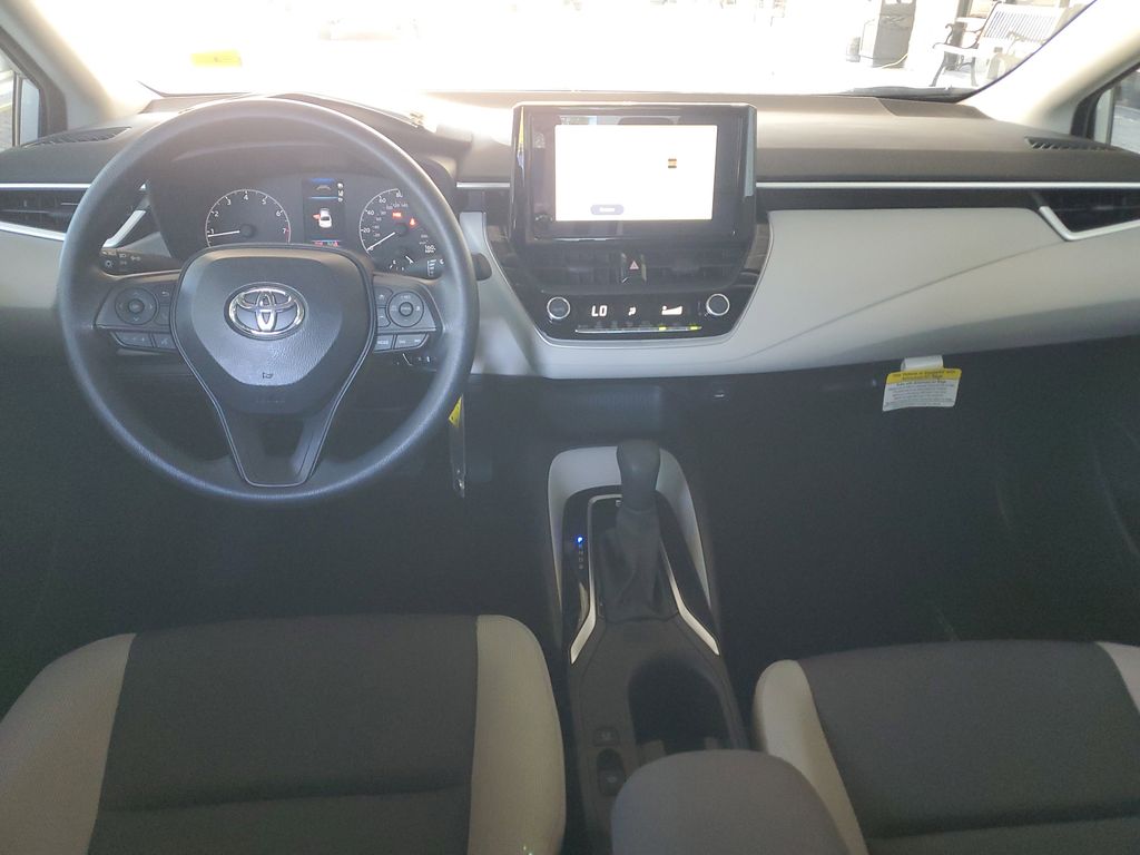 2025 Toyota Corolla LE photo 12