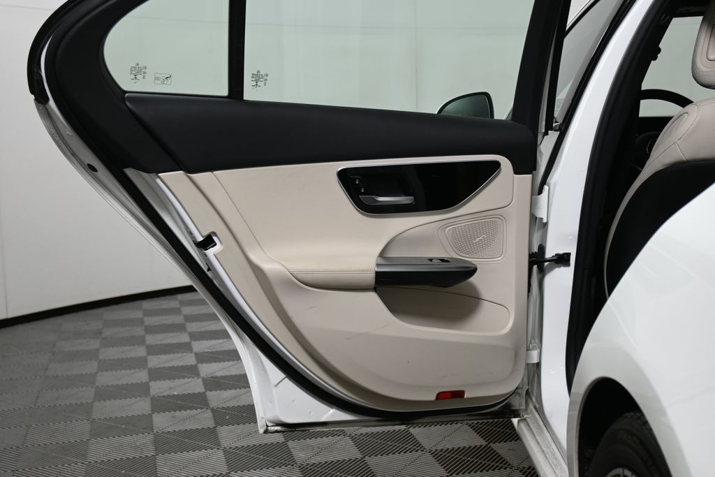 Thumbnail: 2023 Mercedes-Benz C-Class - 30