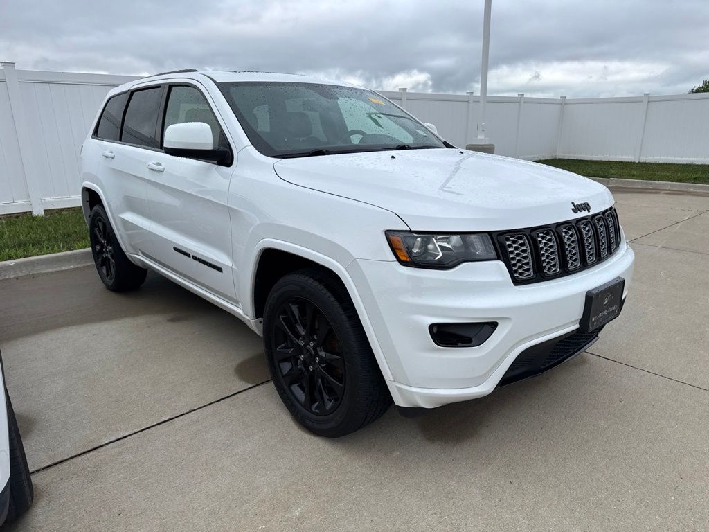 2018 Jeep Grand Cherokee Altitude 4WD