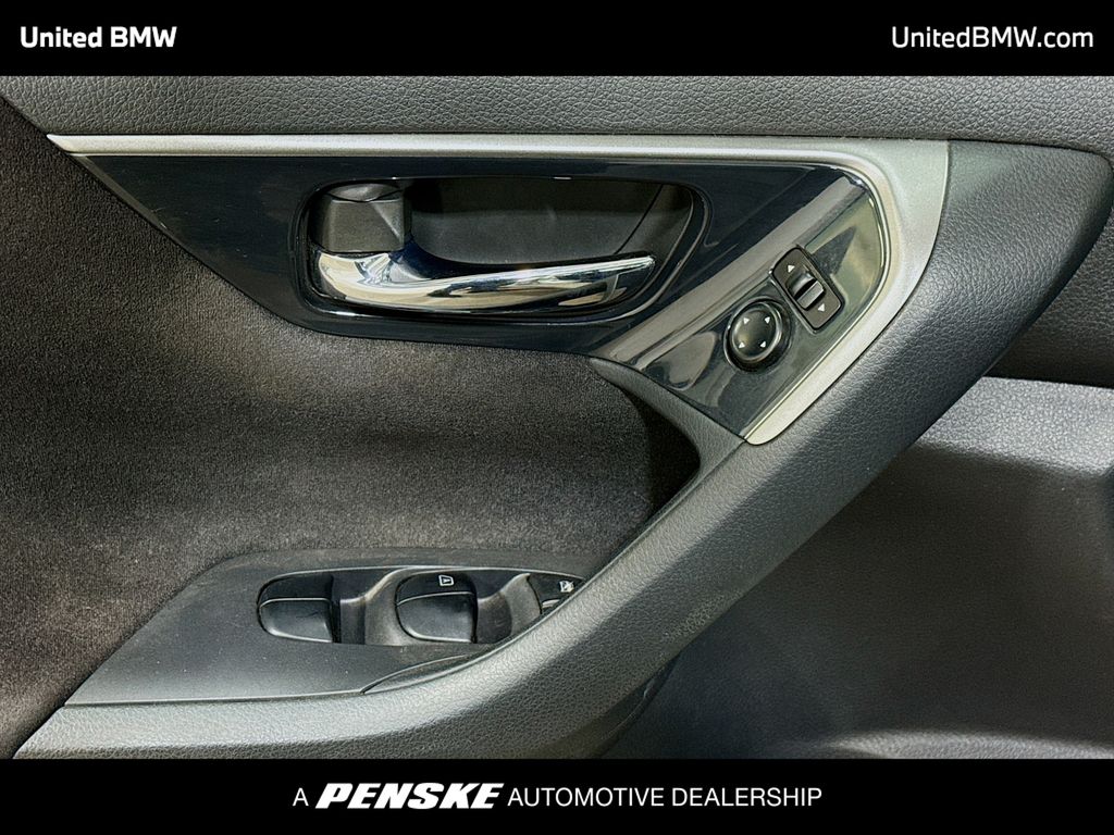 Thumbnail: 2013 Nissan Altima - 3