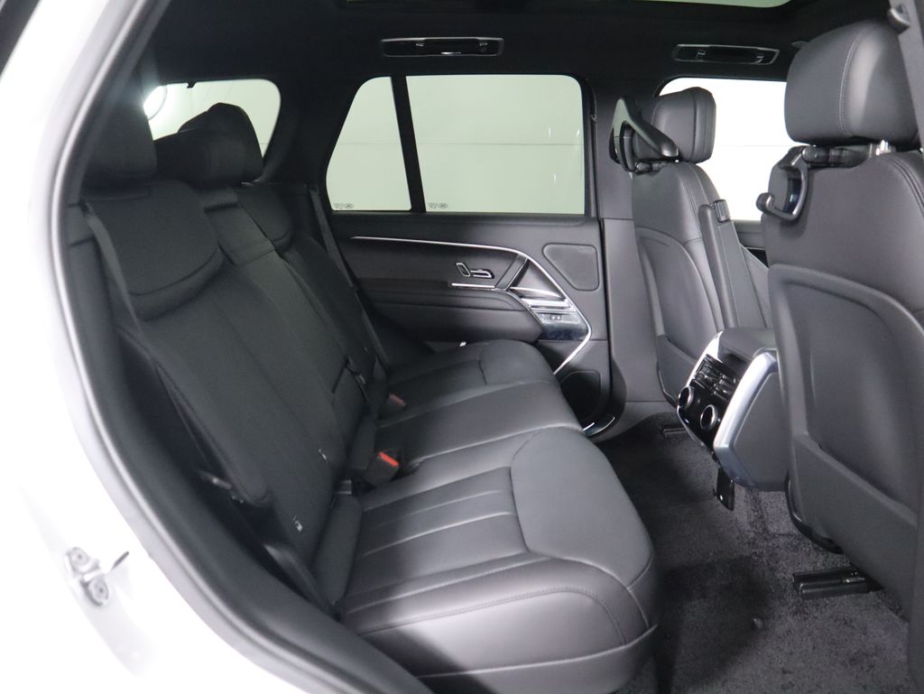 Thumbnail: 2026 Land Rover Range Rover - 24