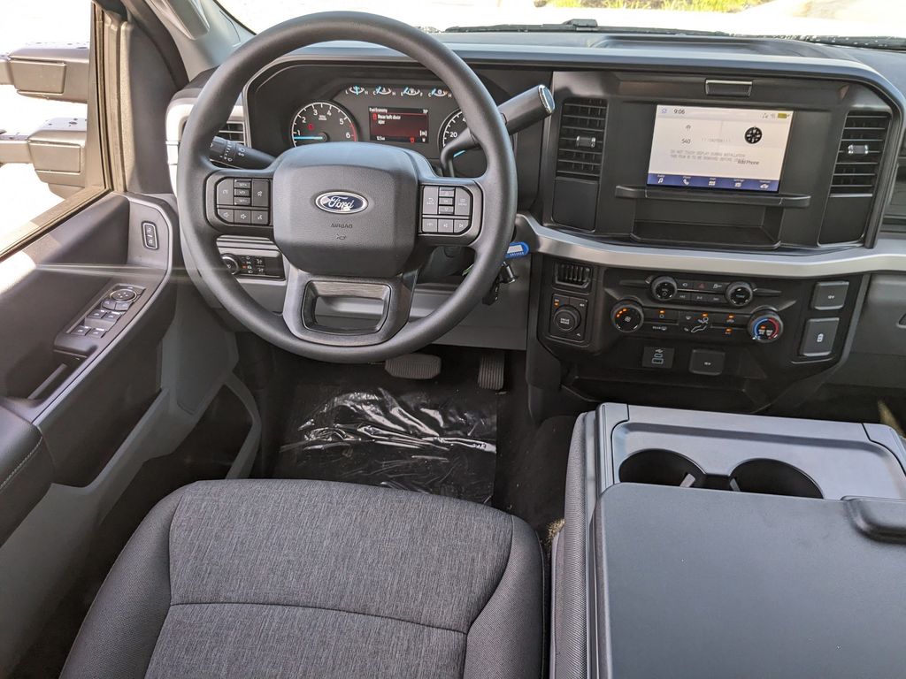 2025 Ford F-250 Super Duty XL