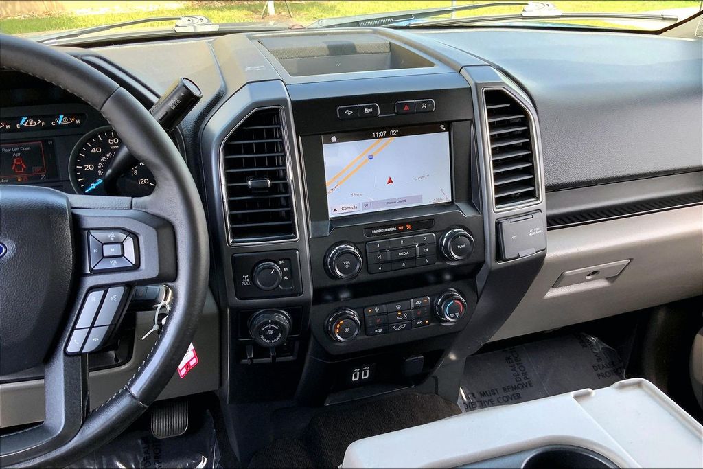 Used 2019 Blue Ford XLT image 6