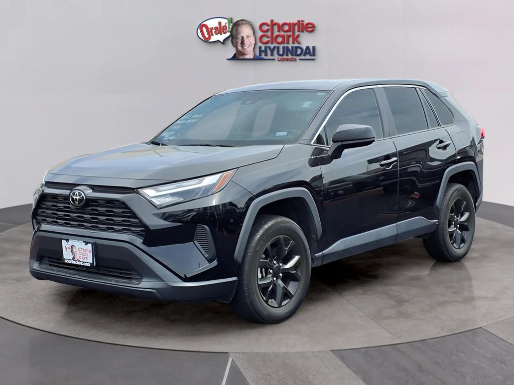 2023 Toyota RAV4 LE FWD