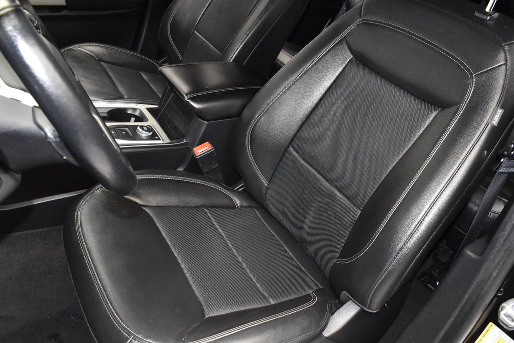 Thumbnail: 2022 Ford Explorer - 15