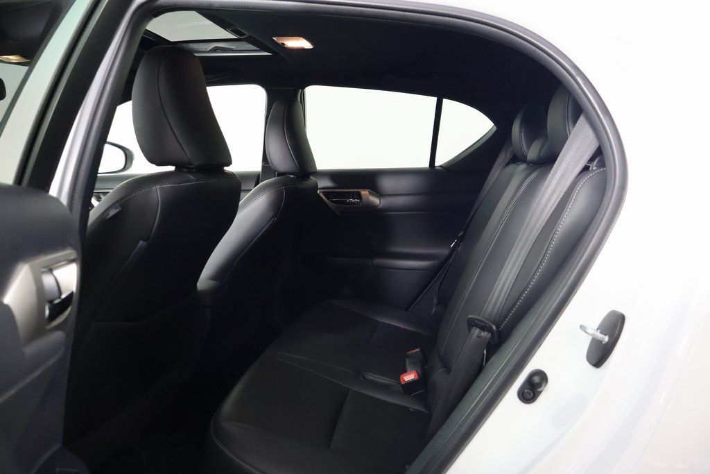 Thumbnail: 2015 Lexus CT - 11