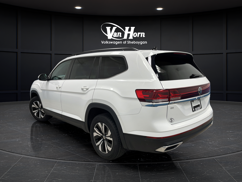 Used 2024 White Volkswagen 2.0T SE image 5