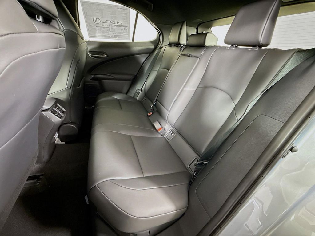 Thumbnail: 2025 Lexus UX - 17