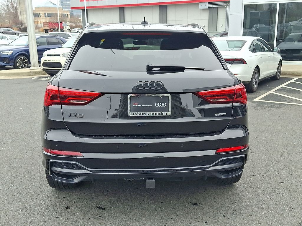 Thumbnail: 2022 Audi Q3 - 5