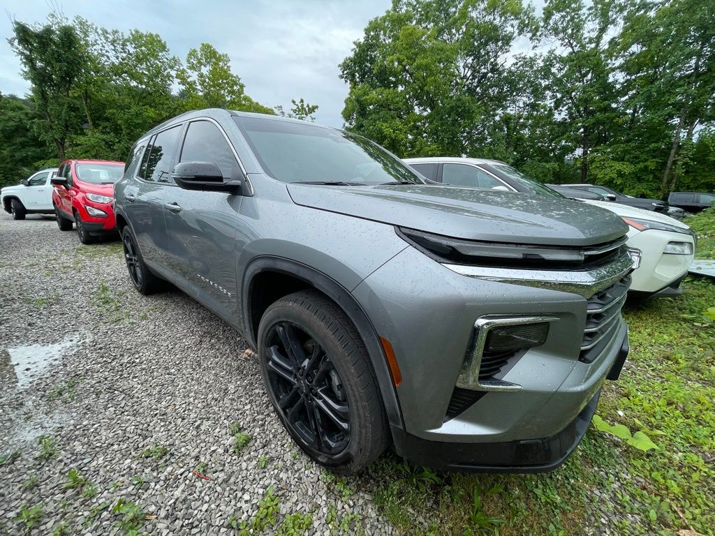 View vehicle photo 3