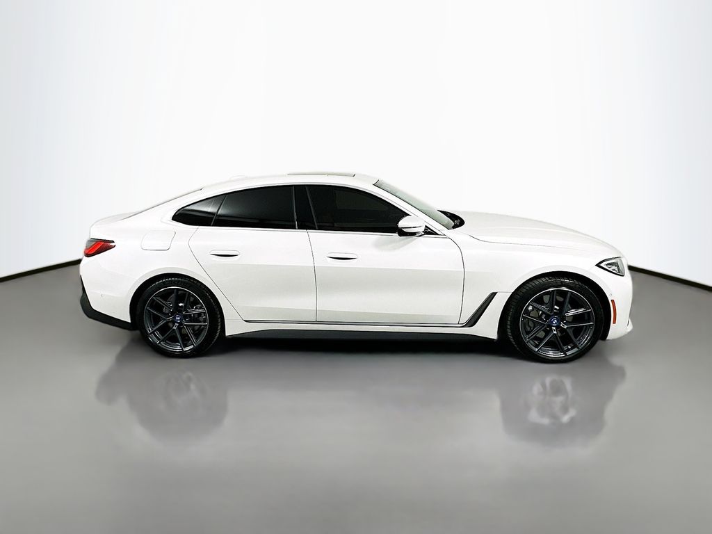 Thumbnail: 2023 BMW i4 - 4