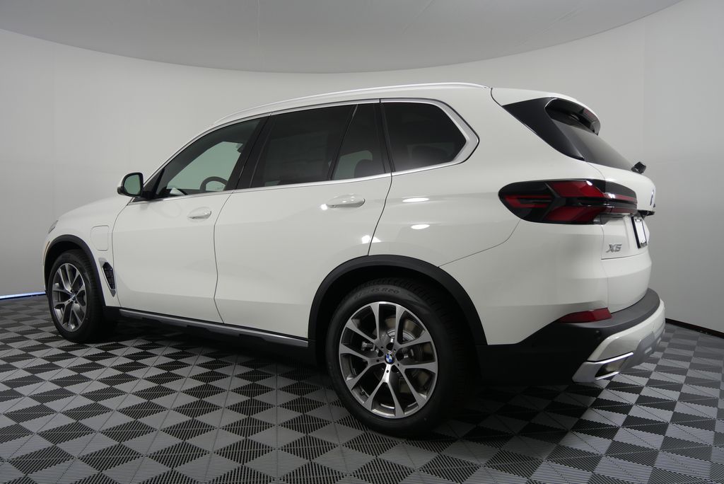 2025 BMW X5 xDrive50e 6