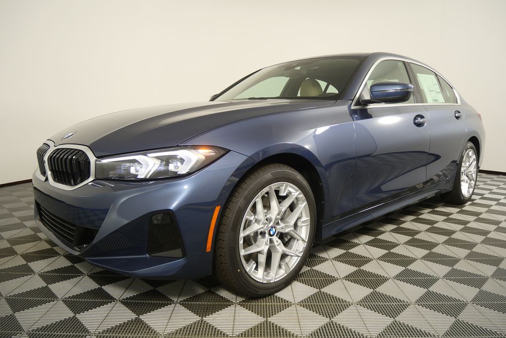 Thumbnail: 2026 BMW 3 Series - 8