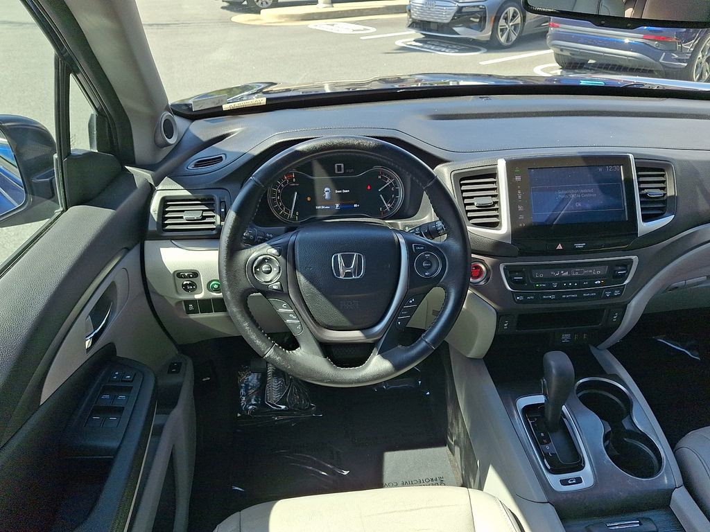Thumbnail: 2016 Honda Pilot - 11