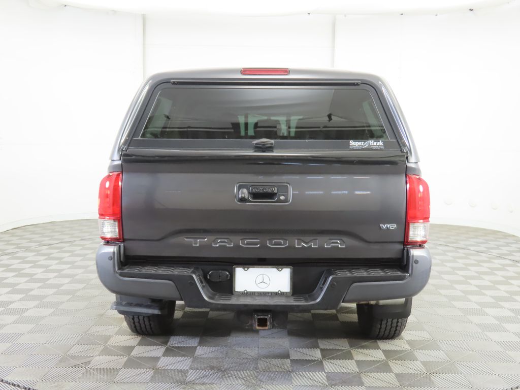 Thumbnail: 2017 Toyota Tacoma - 6