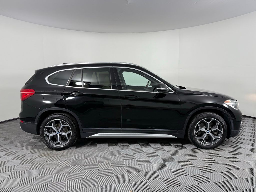 Thumbnail: 2019 BMW X1 - 4