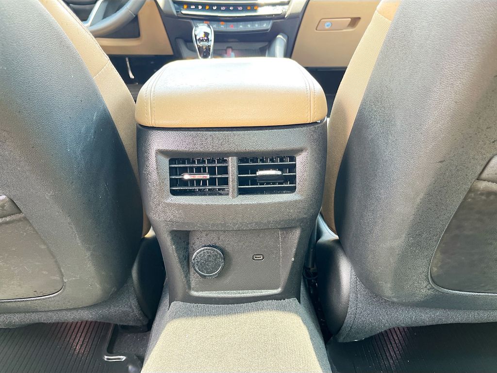 Used 2025 White Cadillac Premium Luxury image 27