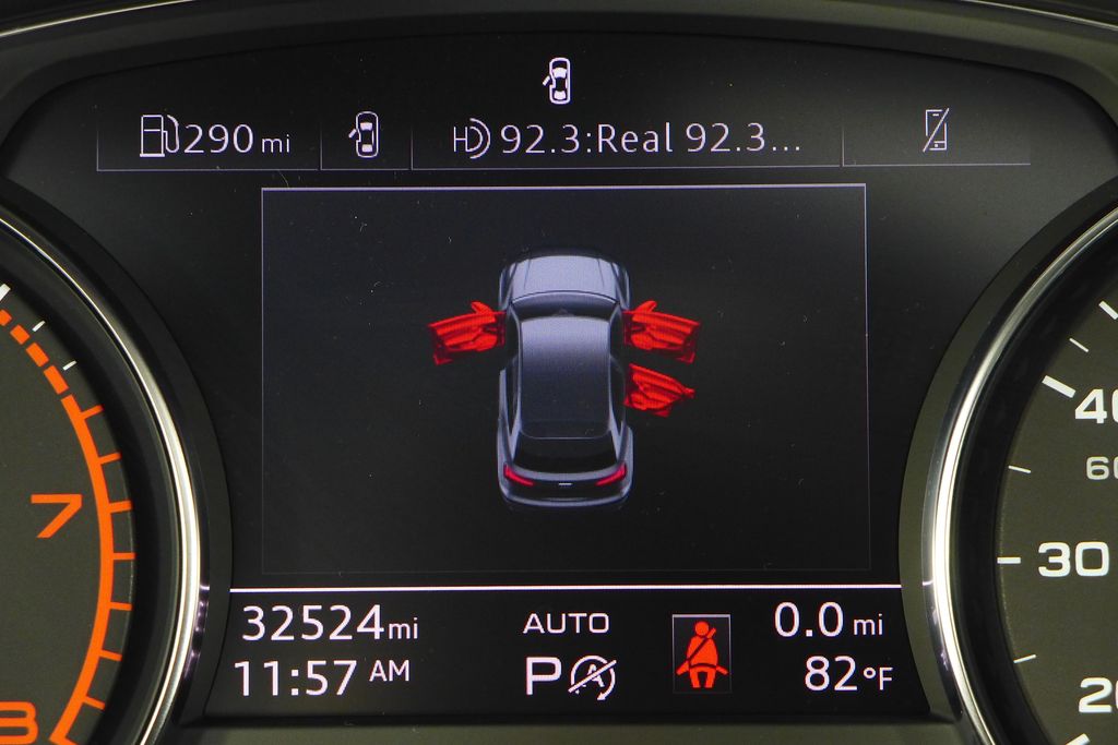 Thumbnail: 2023 Audi Q5 - 32