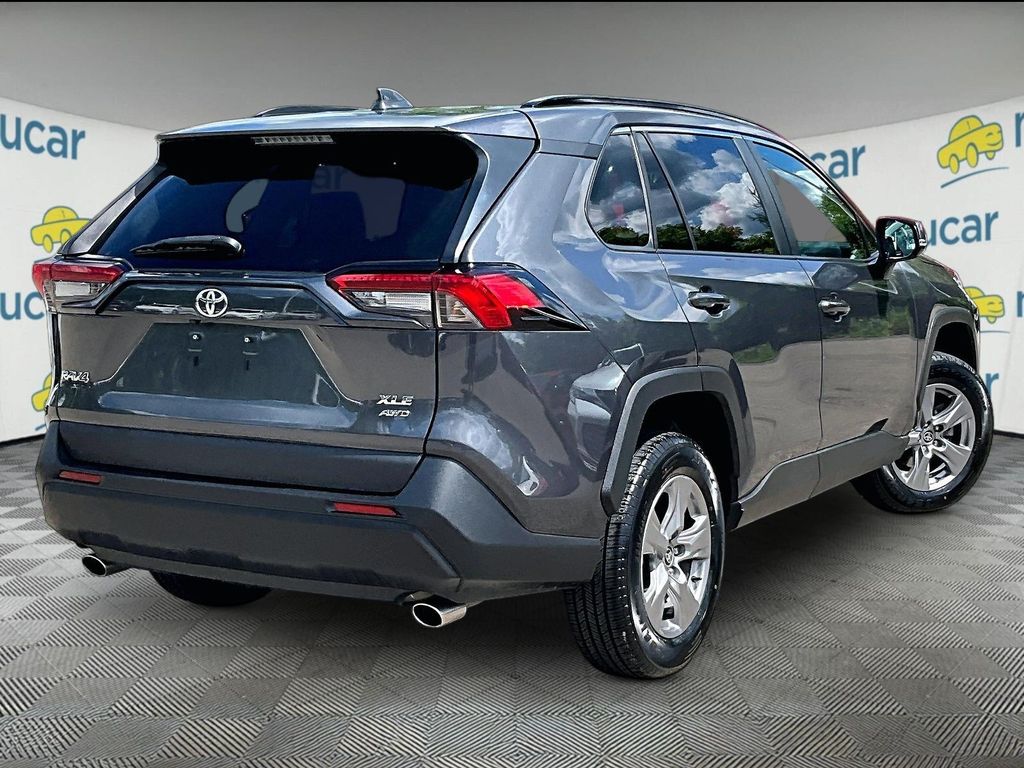 2024 Toyota RAV4 — photo 6