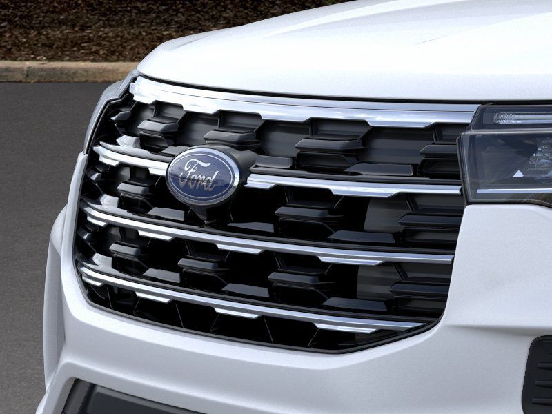 New 2026 Star White Metallic Tri-Coat Ford Active image 17