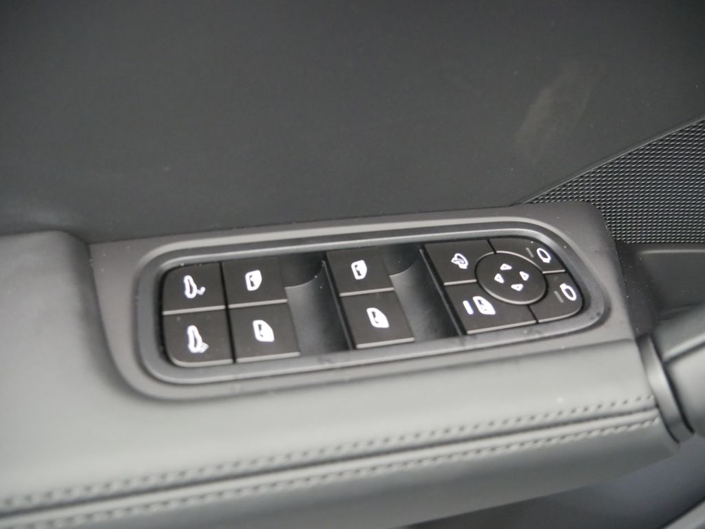 Thumbnail: 2026 Porsche Cayenne - 19