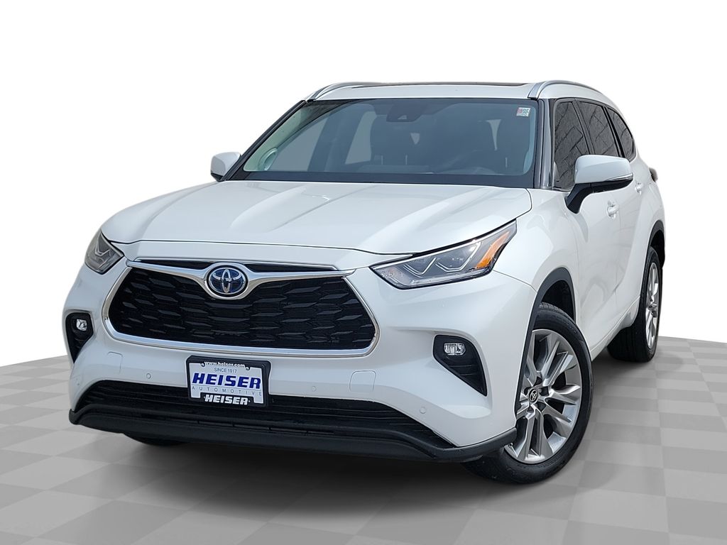 White (Wind Chill Pearl) 2024 Toyota Highlander Hybrid SUV / Crossover All-Wheel Drive Continuously Variable Transmission