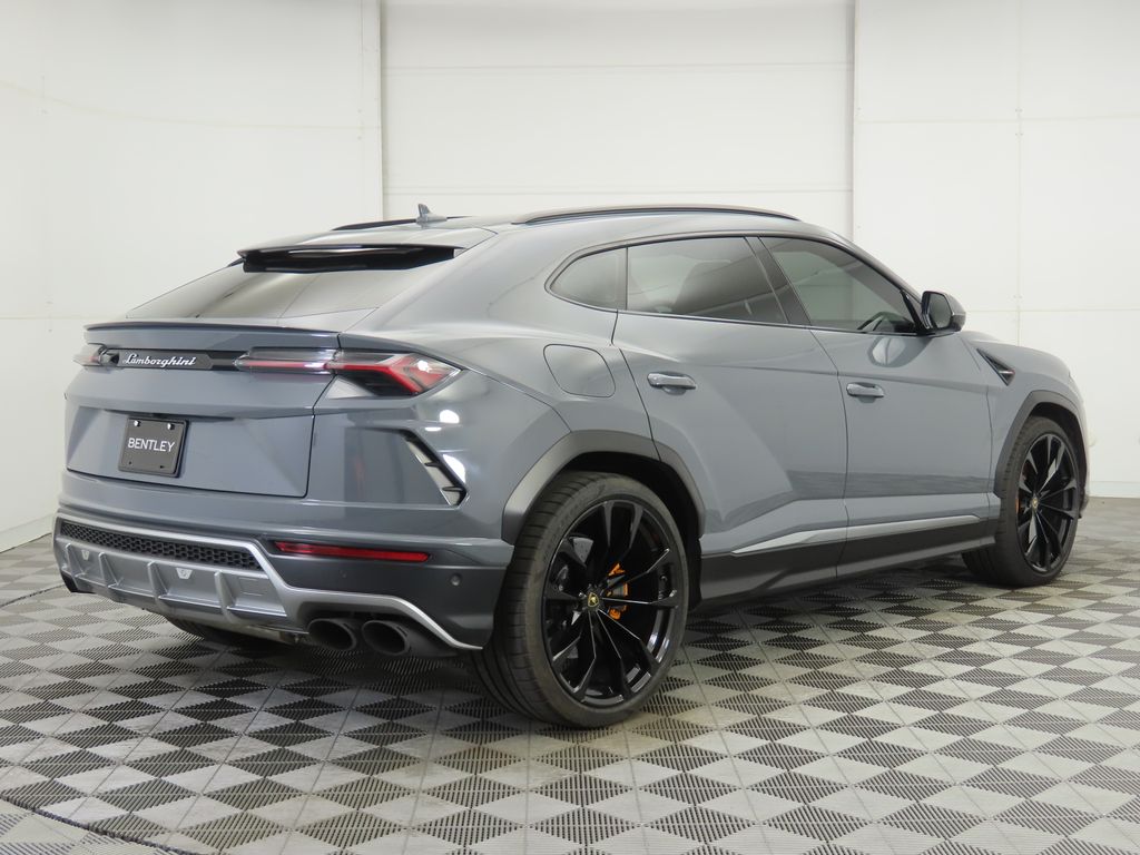 Thumbnail: 2021 Lamborghini Urus - 5
