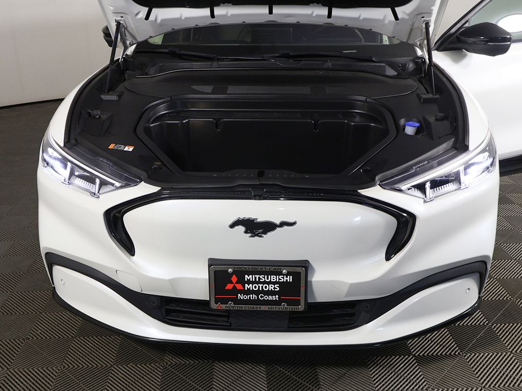 Used 2023 White Ford Premium image 17