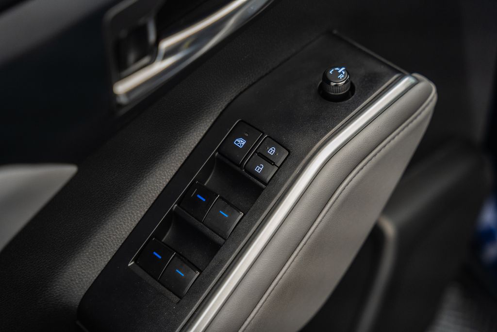 ToyotaHighlander Hybrid44
