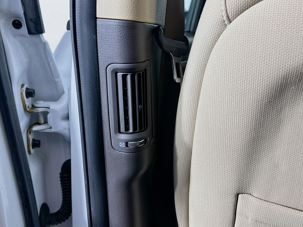 Thumbnail: 2012 Hyundai Santa Fe - 23