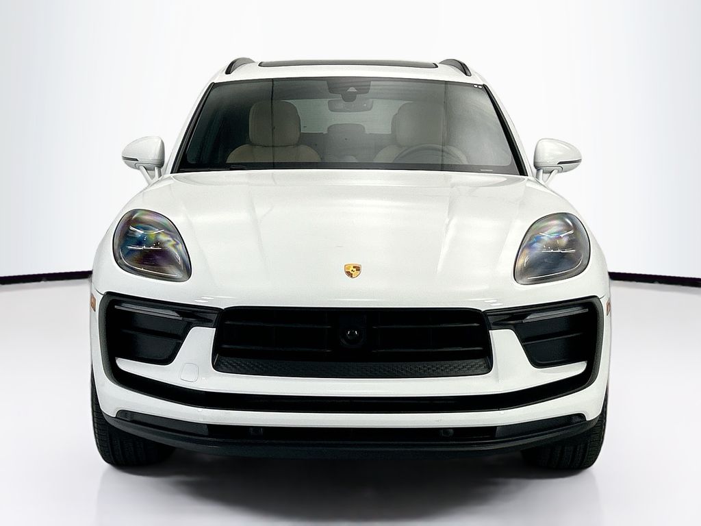Thumbnail: 2025 Porsche Macan - 10