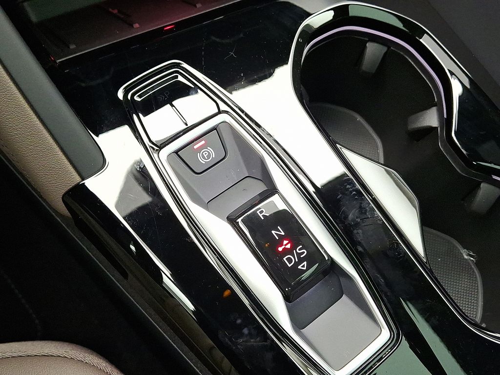 Thumbnail: 2025 Audi Q5 - 10